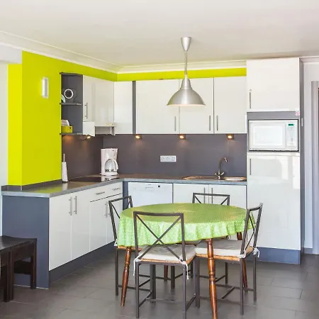 Lägenhet With Terrace On The Seafront Promenade